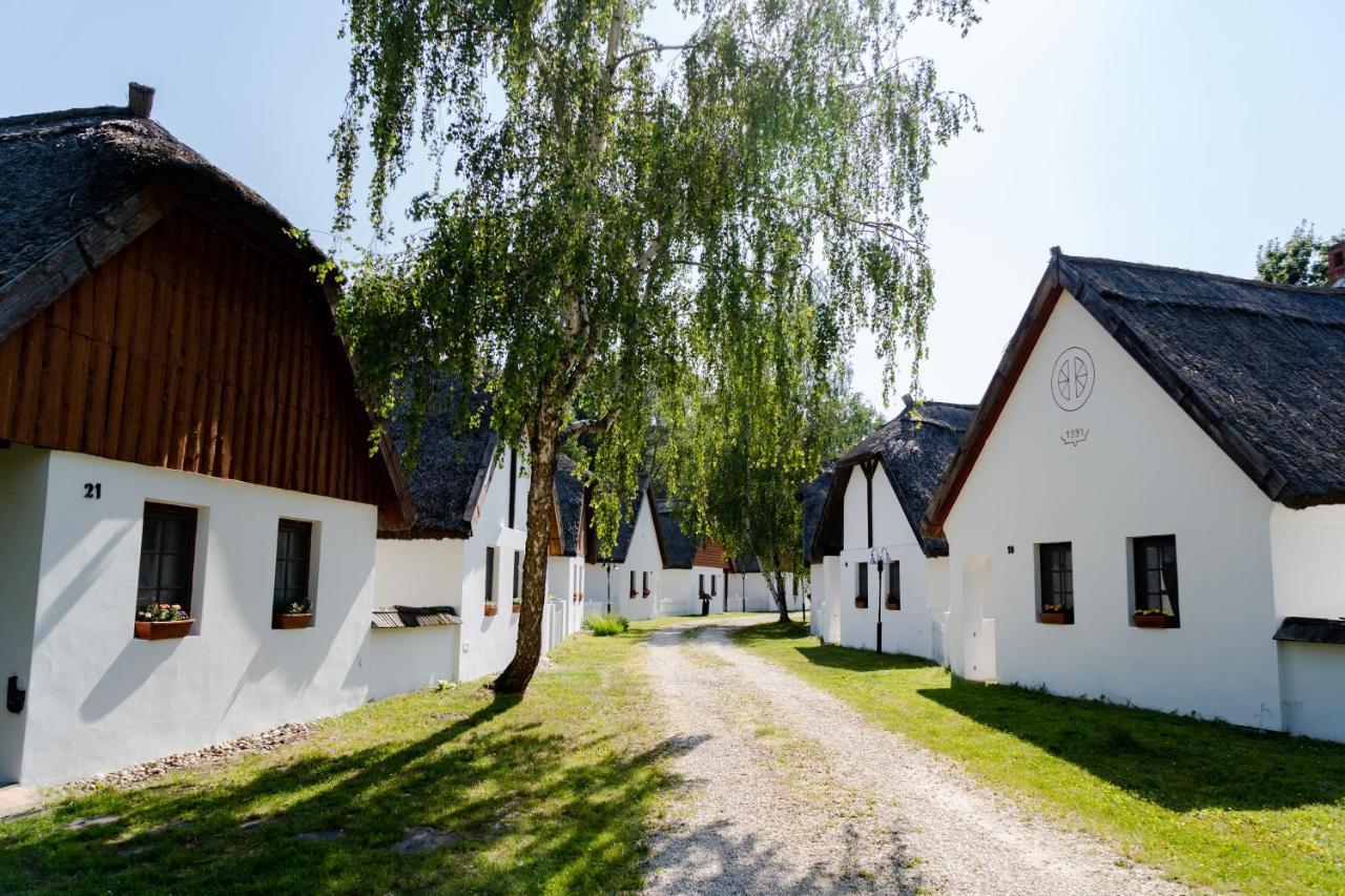 Hotel Bohem Birtok Es Csarda Zamárdi Exterior foto
