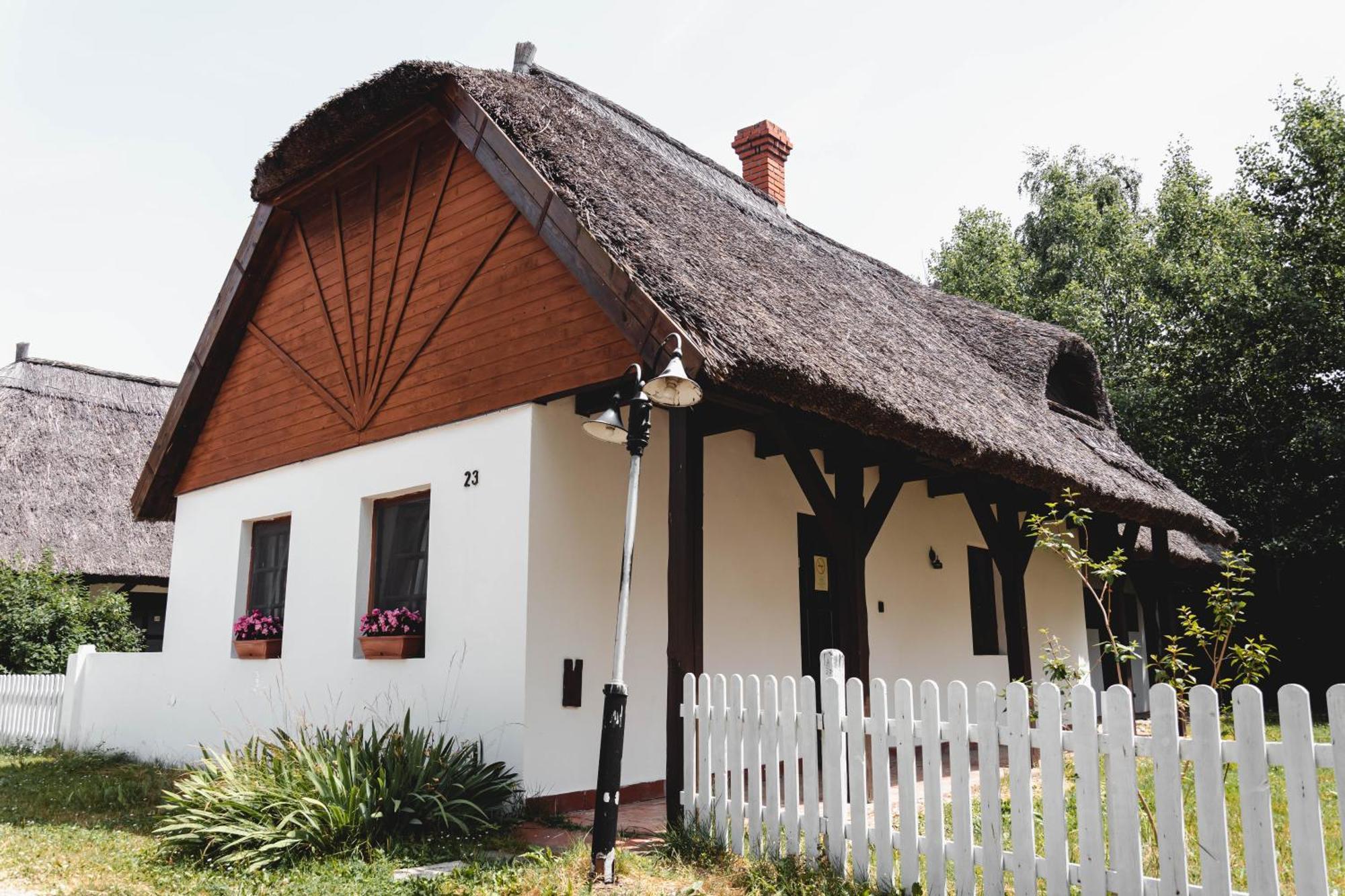 Hotel Bohem Birtok Es Csarda Zamárdi Exterior foto